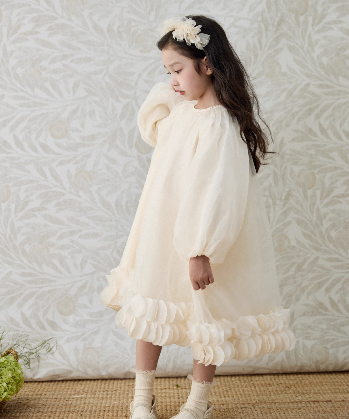 ボリュームスリーブ花びらチュールドレス