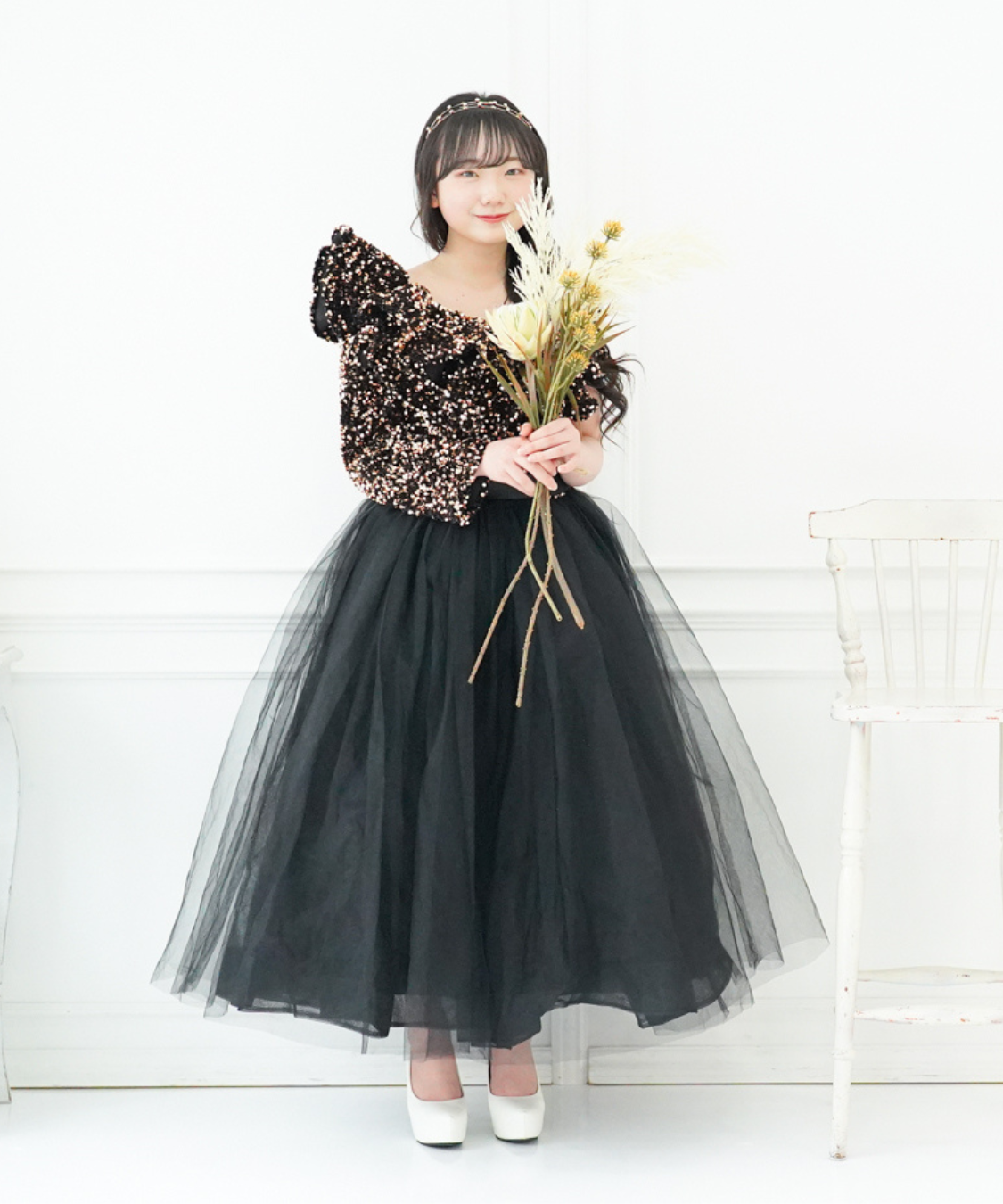 ゴールドスパンコールワンショルダードレス