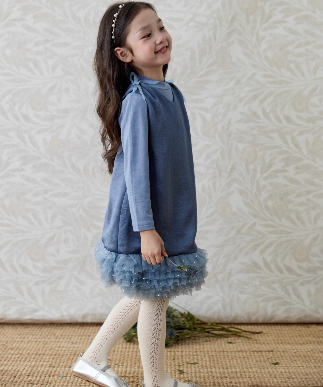 Vネックショルダーリボンチュールドッキングワンピース