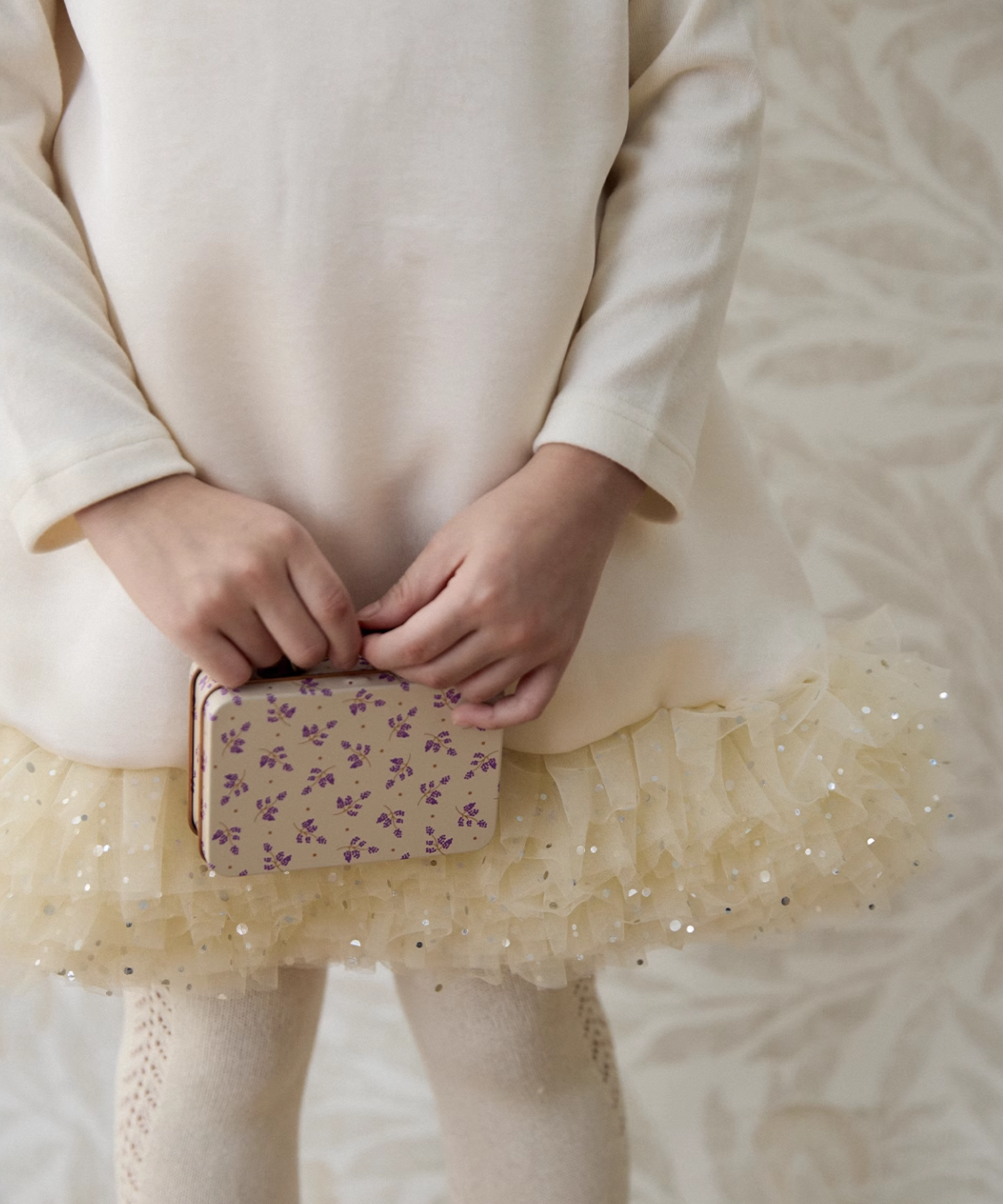 Vネックショルダーリボンチュールドッキングワンピース