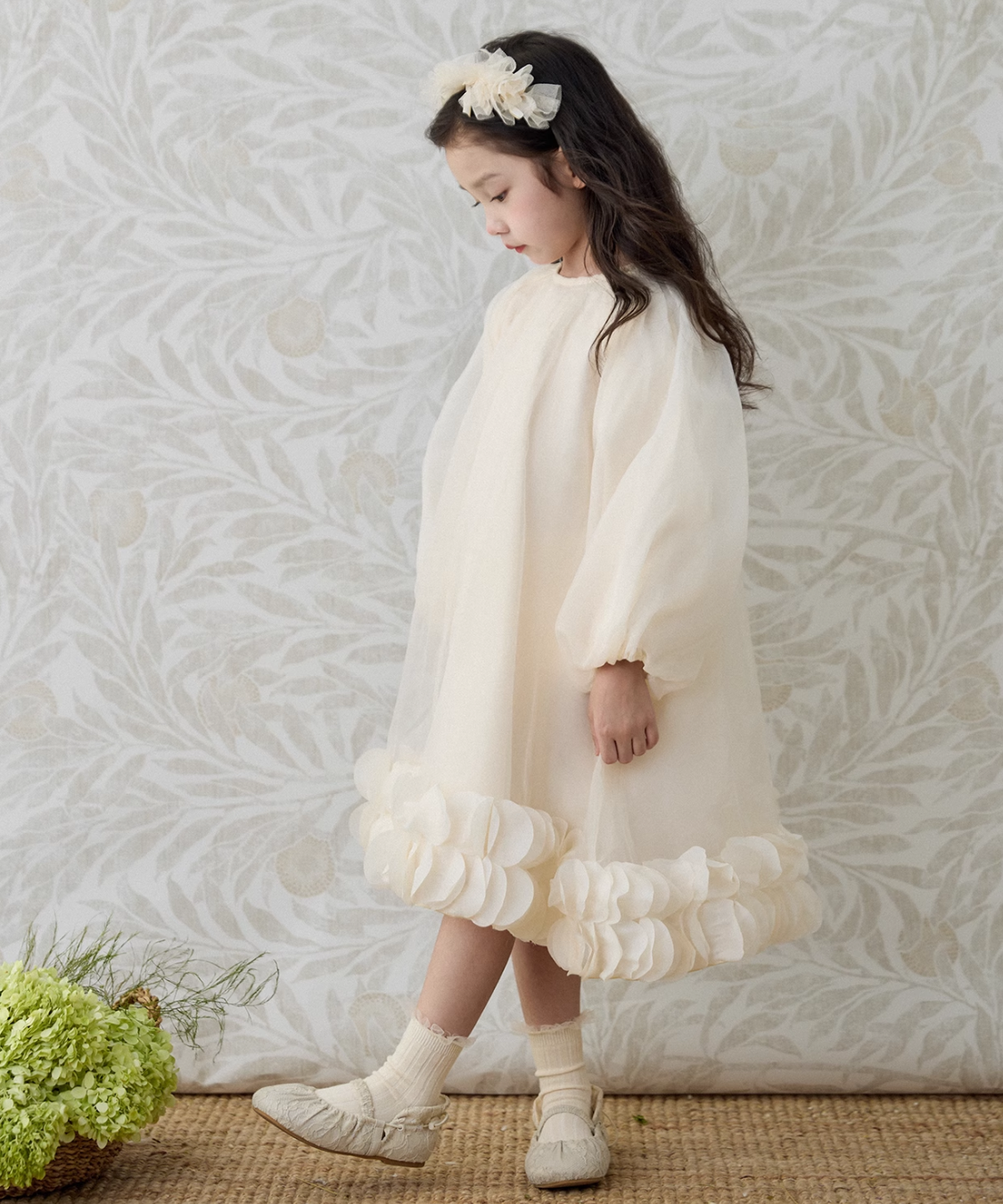 ボリュームスリーブ花びらチュールドレス