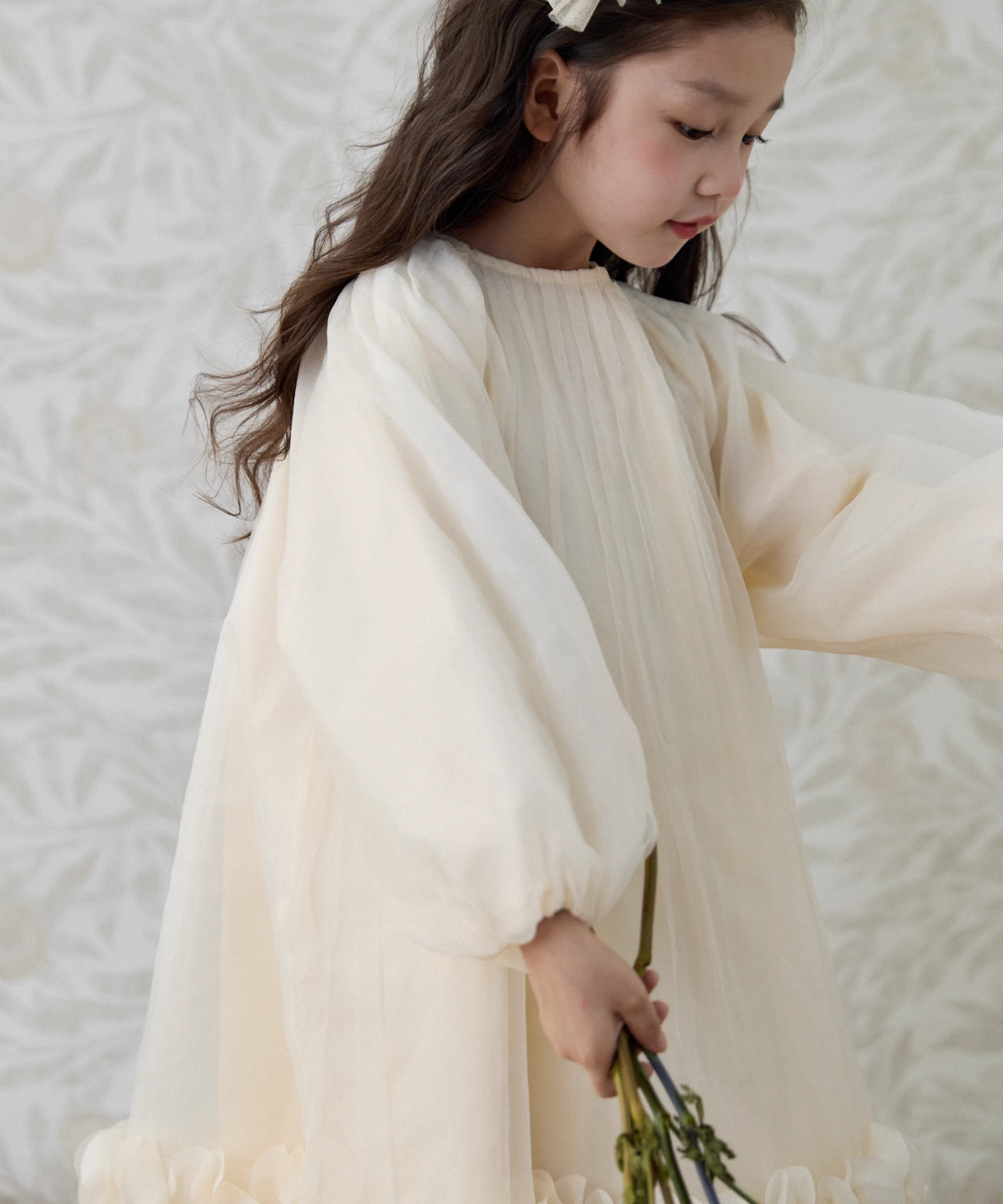 ボリュームスリーブ花びらチュールドレス