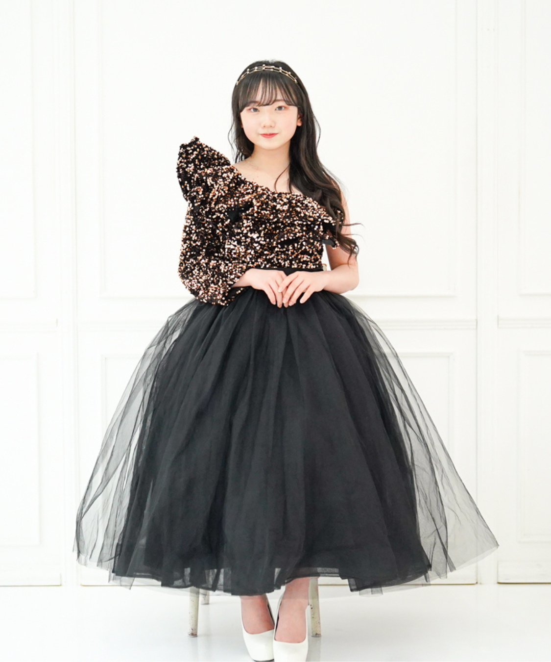 ゴールドスパンコールワンショルダードレス