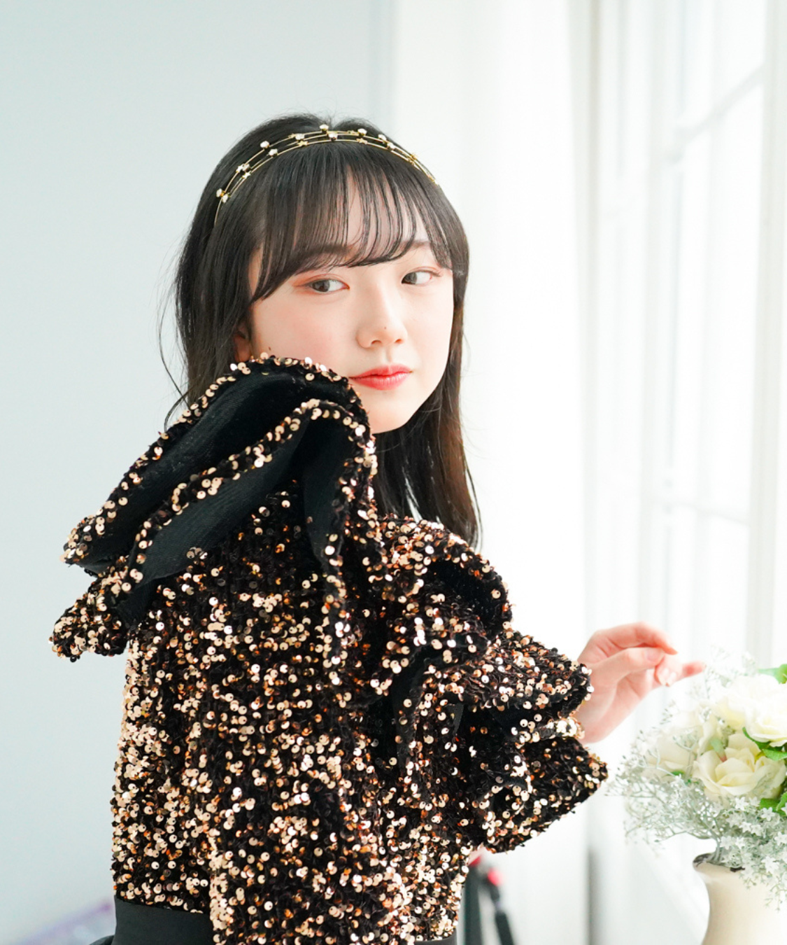 ゴールドスパンコールワンショルダードレス