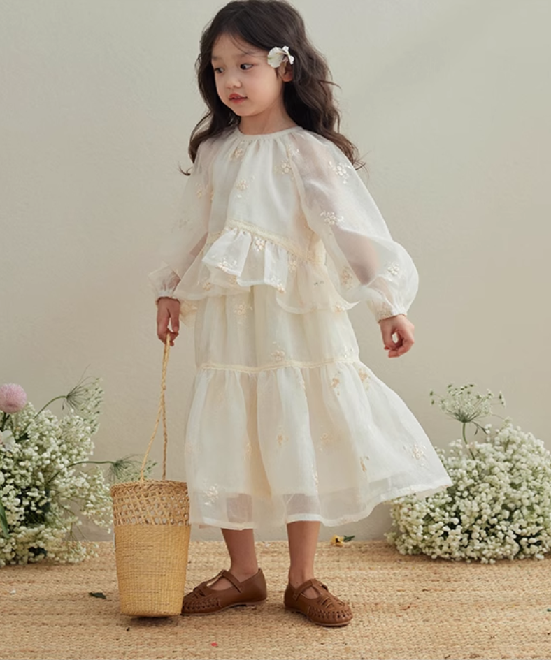 フラワー刺繍シアーフレアセットアップ