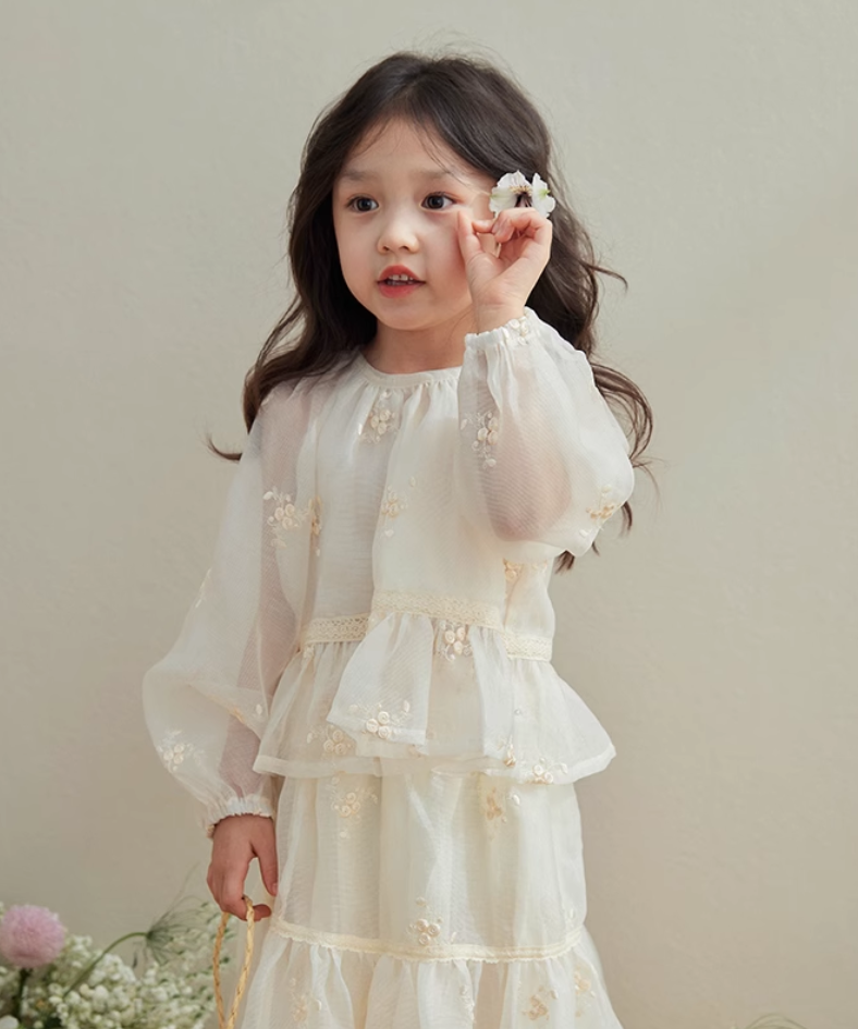 フラワー刺繍シアーフレアセットアップ