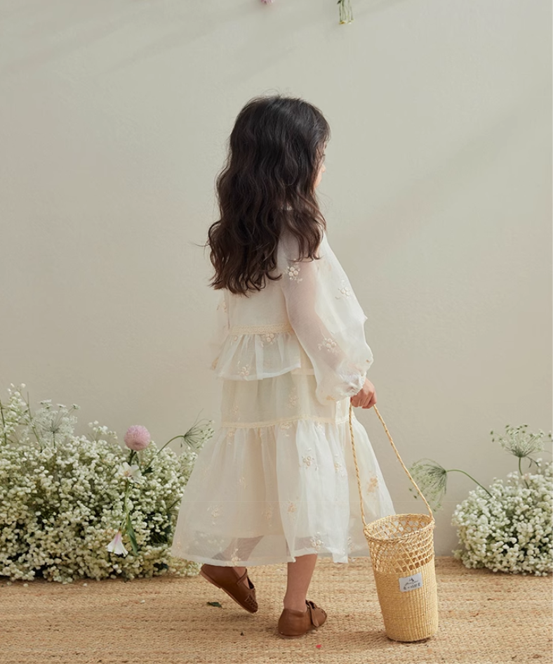 フラワー刺繍シアーフレアセットアップ