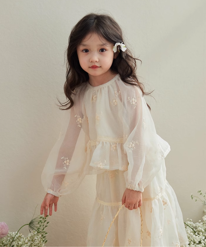 フラワー刺繍シアーフレアセットアップ