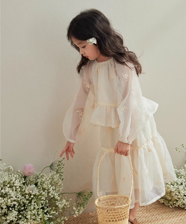 フラワー刺繍シアーフレアセットアップ