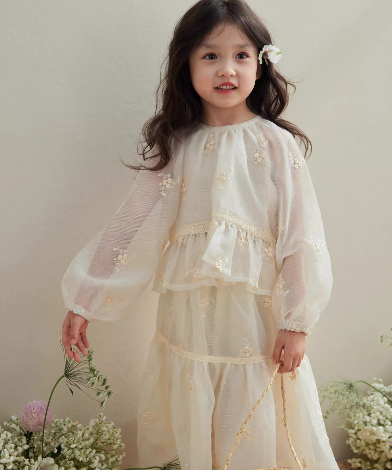 フラワー刺繍シアーフレアセットアップ