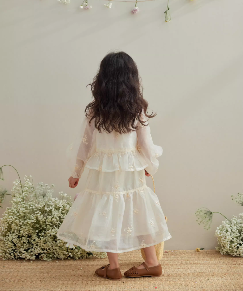 フラワー刺繍シアーフレアセットアップ