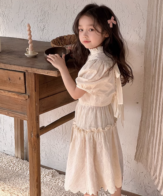 フレンチスタイルパフスリーブフラワーセットアップ