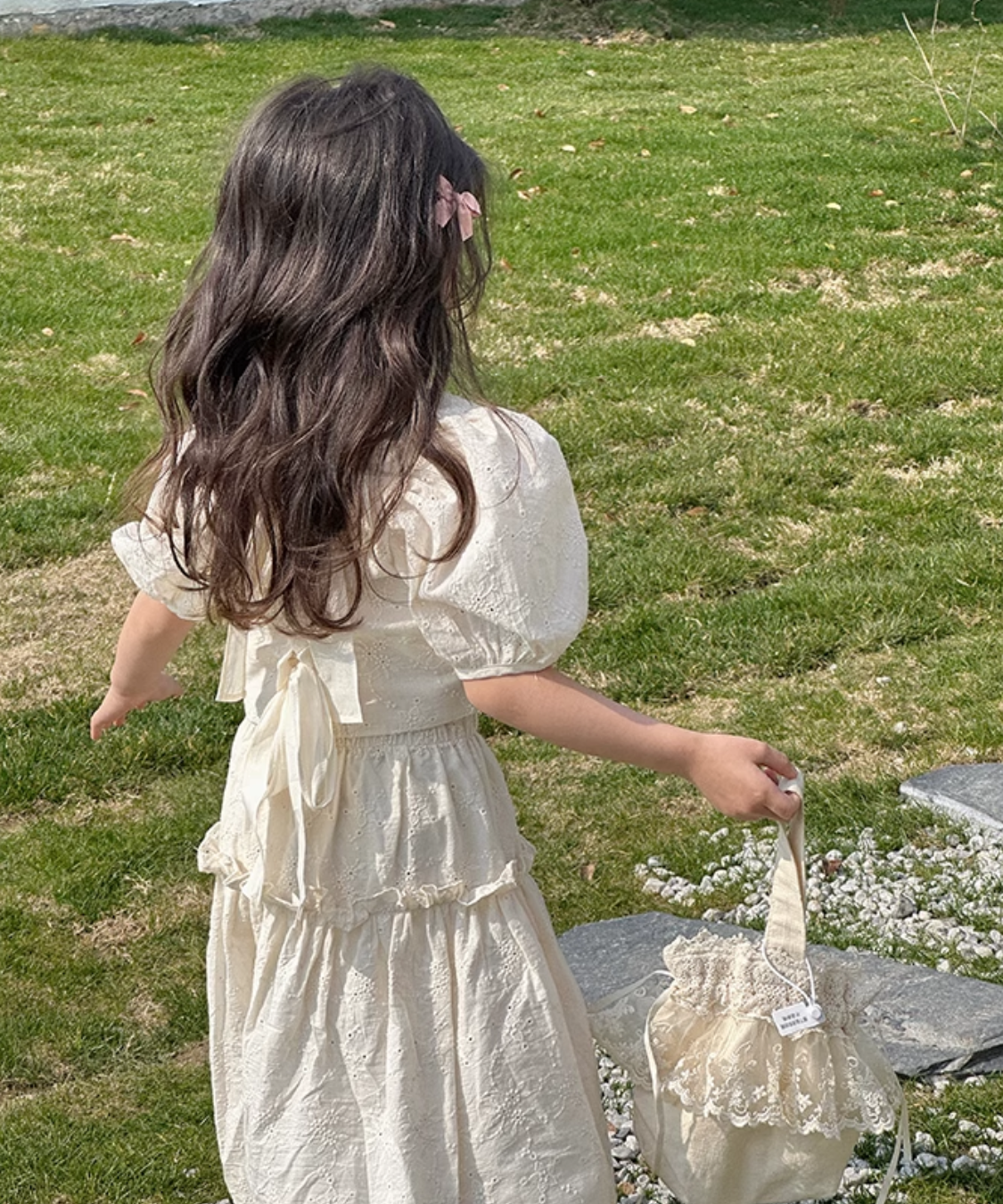 フレンチスタイルパフスリーブフラワーセットアップ