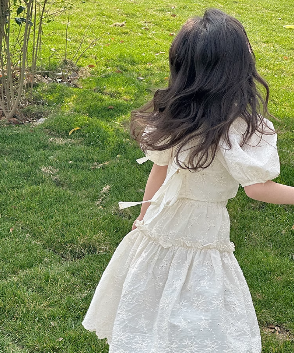 フレンチスタイルパフスリーブフラワーセットアップ