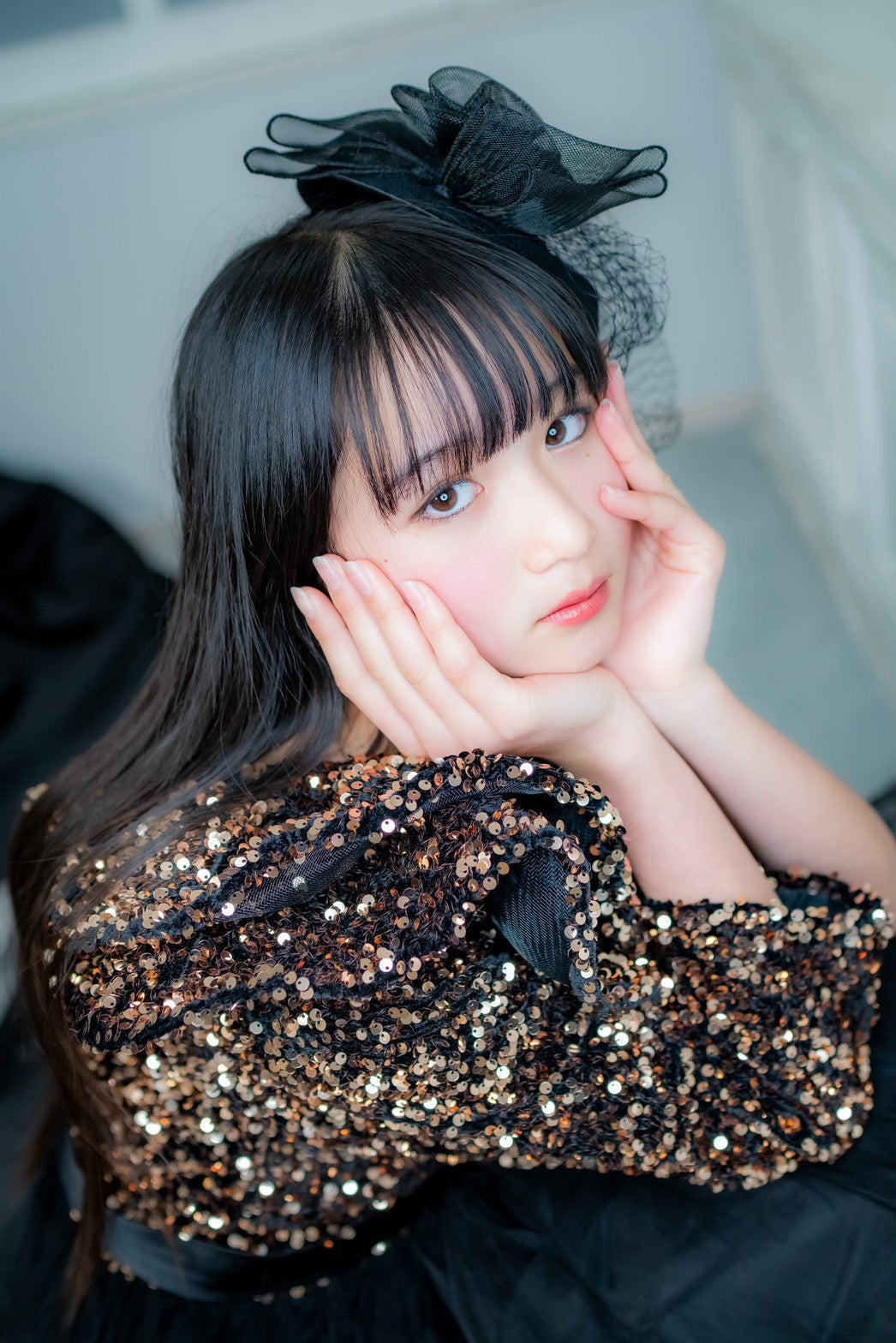 ゴールドスパンコールワンショルダードレス