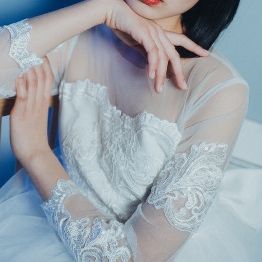 バックリボンベールドレス